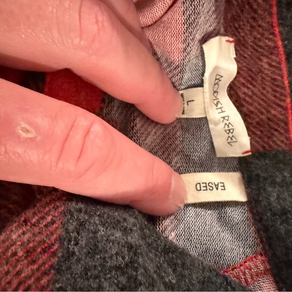 Modish Rebel Brushed Buffalo Plaid Knit Shirt Size Large. From the Buckle. - Picture 5 of 7